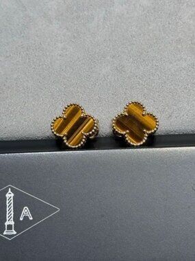 Authentic Van Cleef & Arpels 18K Yellow Gold Earrings